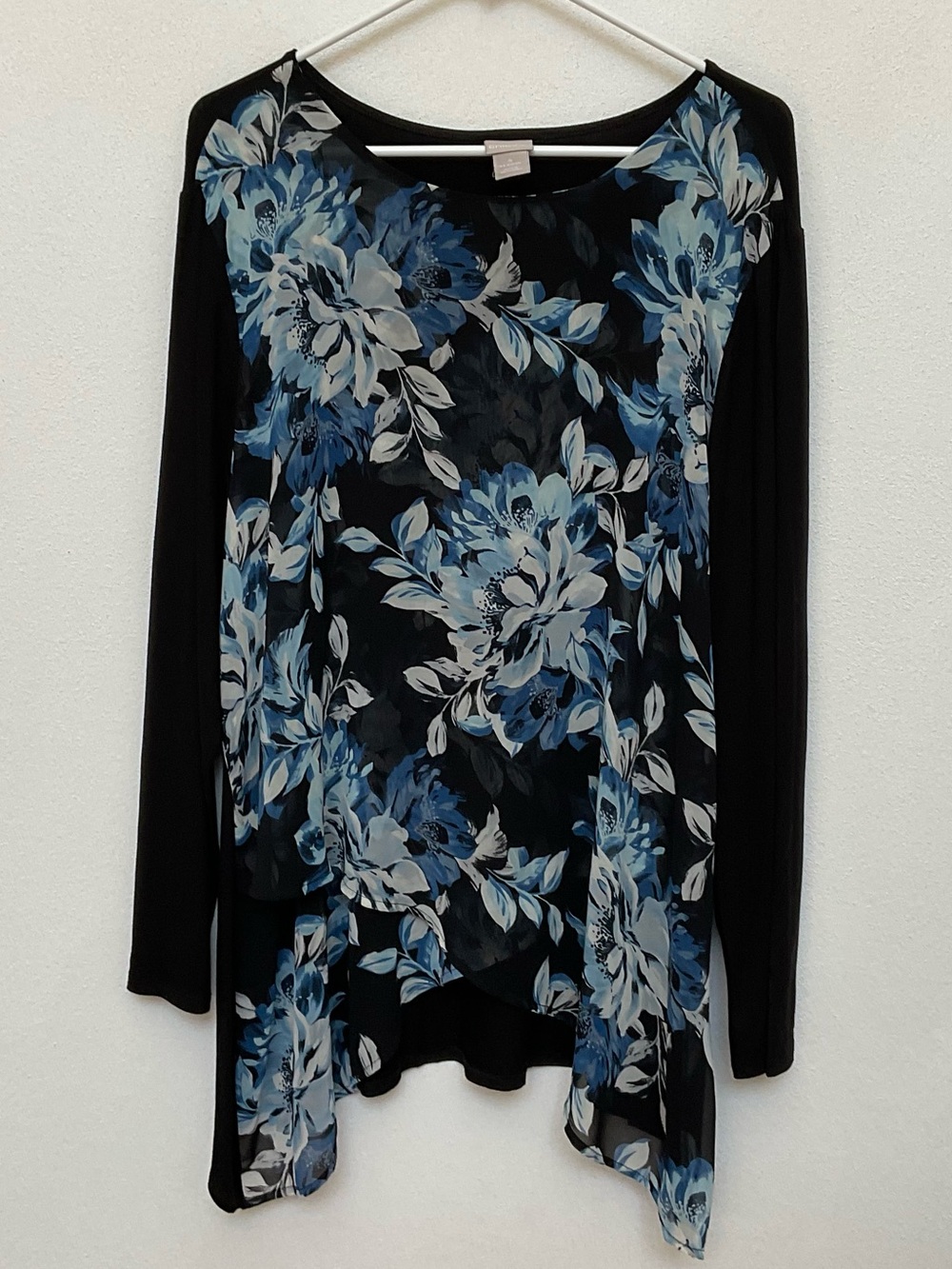 Chico's Black, White, Blue Floral Print Long Sleeve Top Size 4 US XXL/20